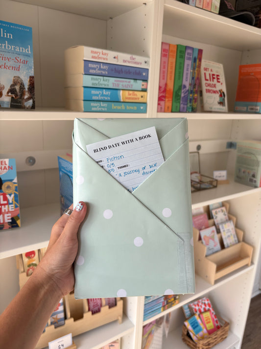 Paperback Blind Date with a Book
